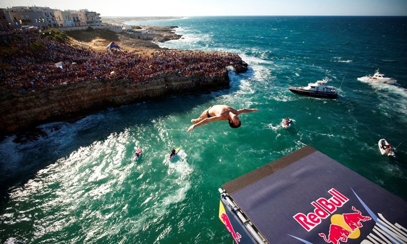 Moda, glazba i cliff diving