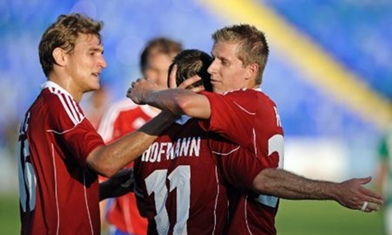 Odbijena ponuda Rangersa za Jelavića