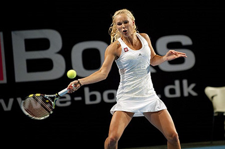 Wozniacki kroz ušicu igle do polufinala