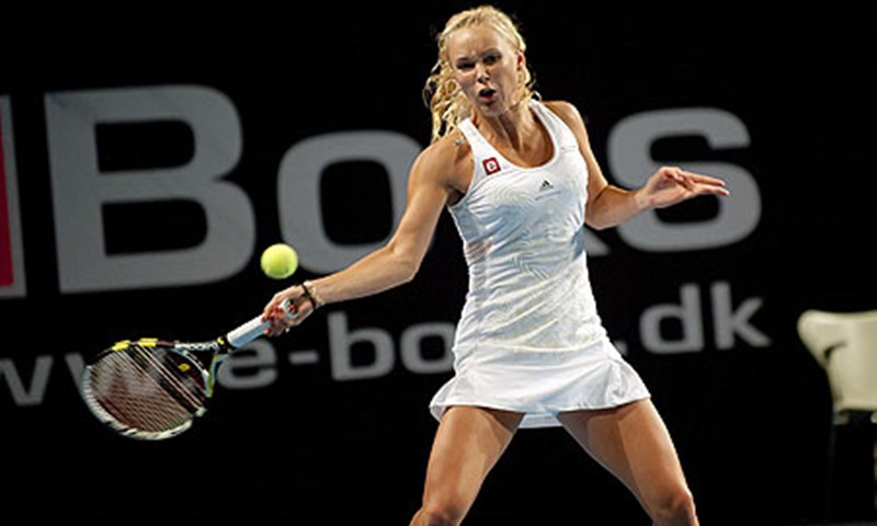 Wozniacki kroz ušicu igle do polufinala