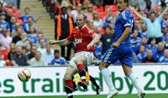 Video: Manchester Unitedu prvi trofej sezone