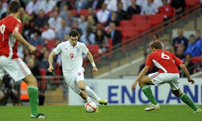 Gerrard izvukao Engleze, Blanc debitirao porazom