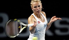 Sunce obasjalo Wozniacki i Zvonarevu