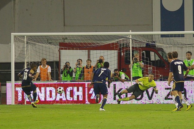 Portugalac pojačava Dinamovu obranu