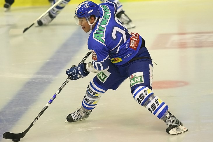 Samopouzdanijim napadom na Zmajčeke