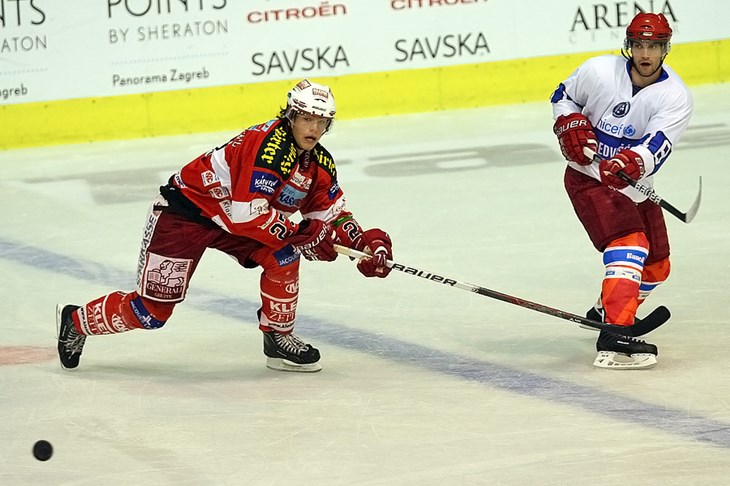 Jesenice bez golova, Alba uvjerljiva