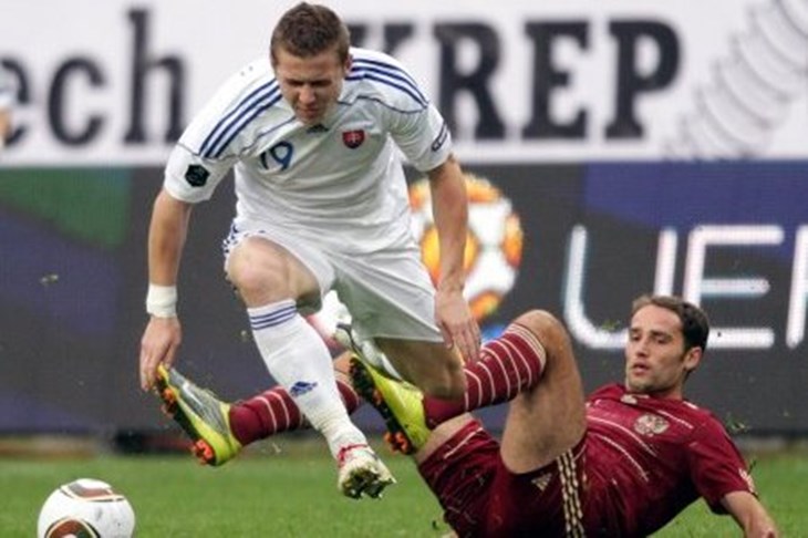 Rusija u šoku, Nijemci i Irci rutinski