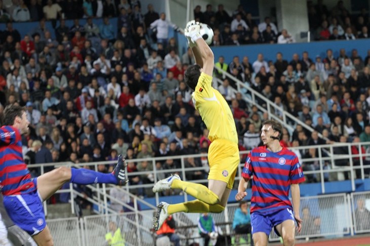 Subašić ozlijedio koljeno