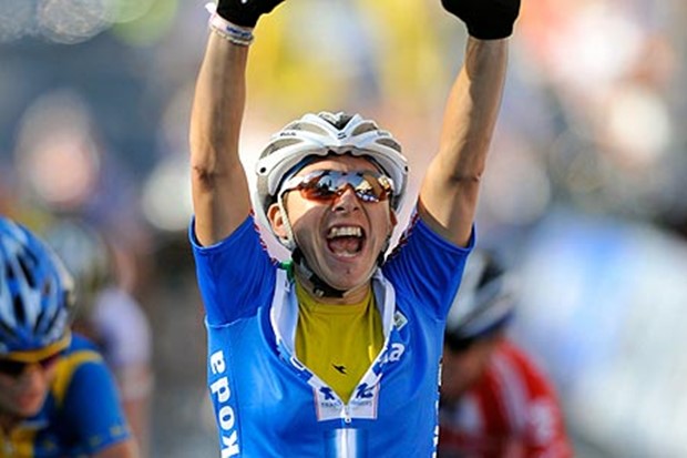 Marukić odustala, Bronzini prvakinja