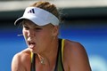 Wozniacki steže obruč oko Serene
