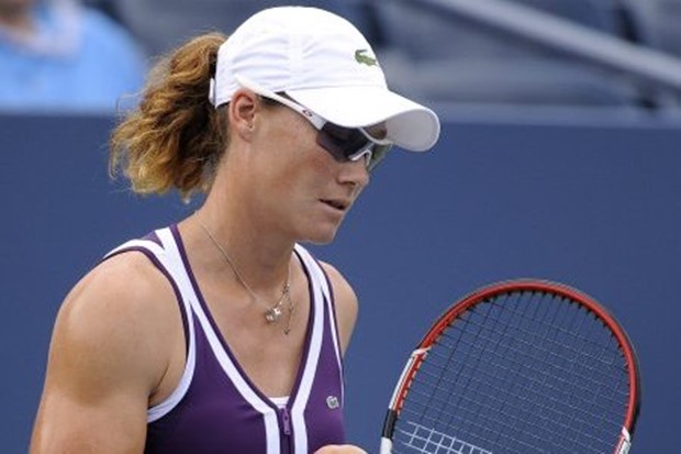 Stosur bacila u vjetar meč-loptu