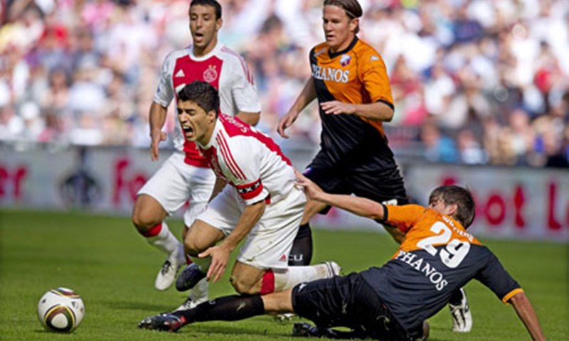 PSV iskoristio posrtaj Ajaxa
