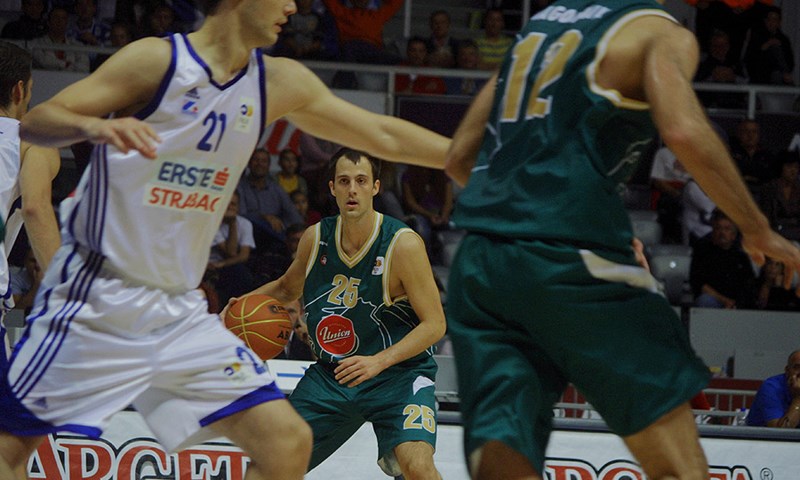Olimpija vratila starog trenera