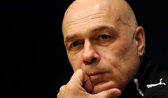 Stuttgart otkazao treneru