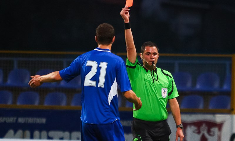Frustracija poslije isključenja dobila neplanirani završetak