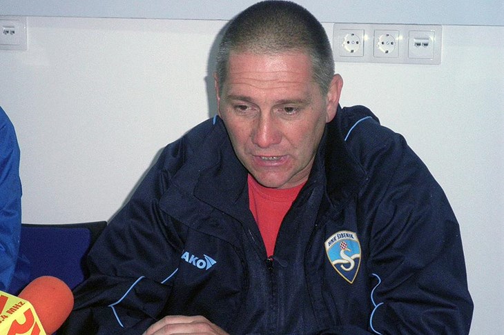 Rebus zvan domaći teren