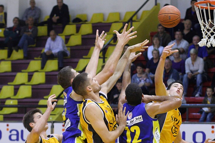 Sinj opet podrhtava zbog košarke