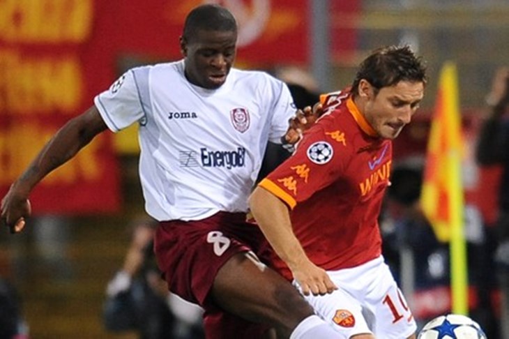 Adriano najavio povratak, trener oprezan