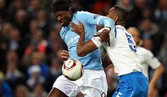 Tri gola Adebayora, pet Sportinga