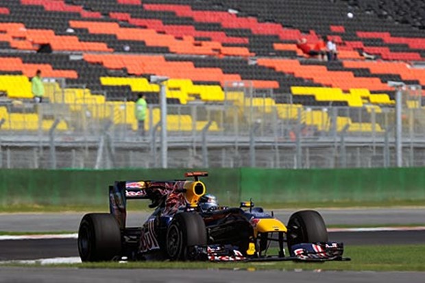 Red Bull u prvom redu