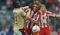 Bayern na tržištu "samo radi bekova"