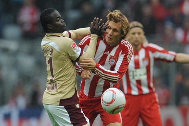 Bayern na tržištu "samo radi bekova"