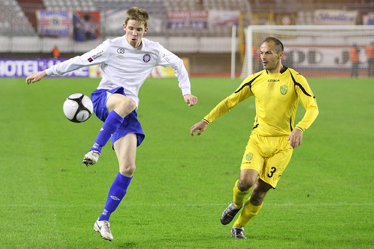 Hajdukov imperativ, susret dvaju iznenađenja