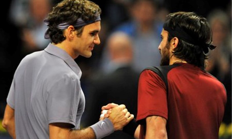 Federerov drugi korak, Roddick se vratio