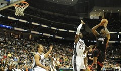 Novi Bryantov triple-double