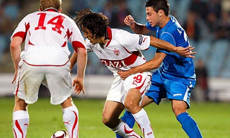 Stuttgartu proljeće, PSV prema njemu