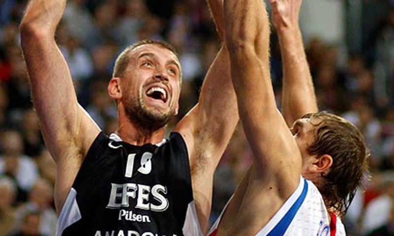 Perasović nadmudrio Vujoševića