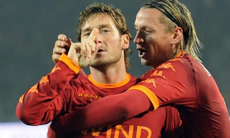 Totti: "Ni tri Reala ne bi dobila Barcu"