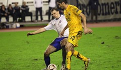 AEK prikovan za dno, Nijemac novi trener