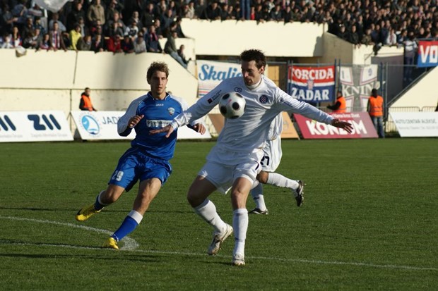 Vejić i Buljat poraženi u debiju