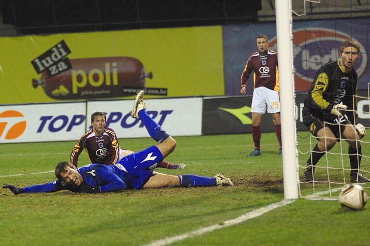 Dinamova "crna mačka" u "crne dane"