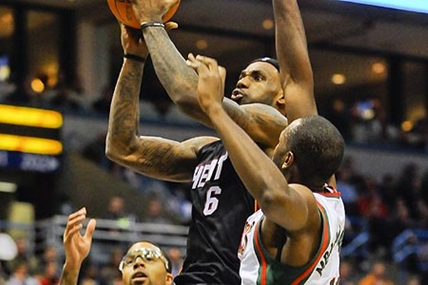 Video: James triple-doubleom utišao New York