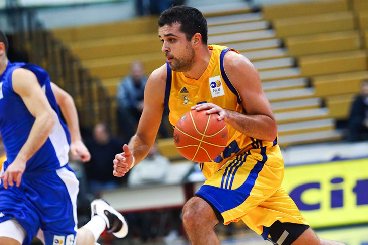 Mravi slavili u gradskom derbiju