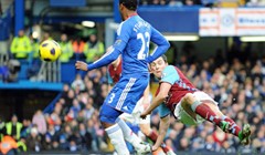 Aston Villa "ukrala" bodove Chelseaju