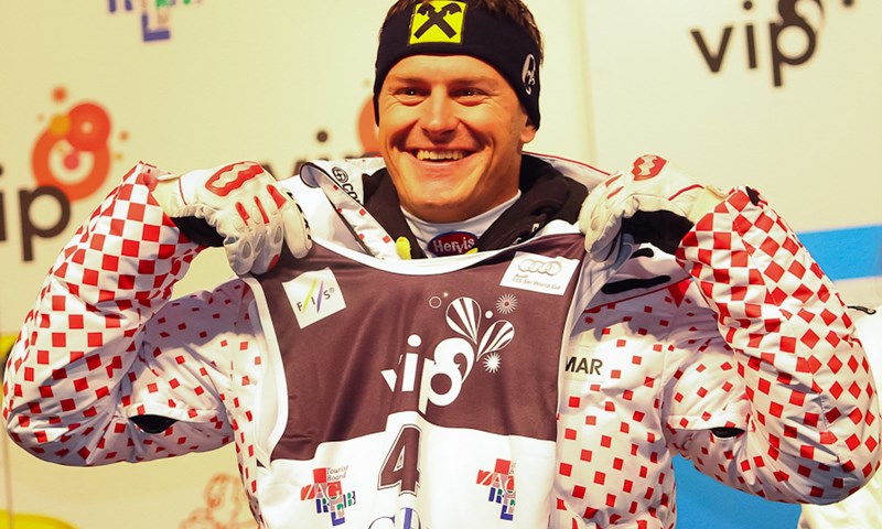 Raich otvara, Ivica četvrti