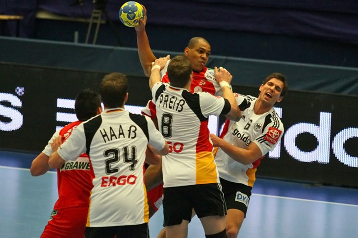 Četvorica Hrvata u selekciji zvijezda na oproštaju Carlosa Pereza u Veszpremu