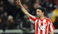 Milan doveo Van Bommela