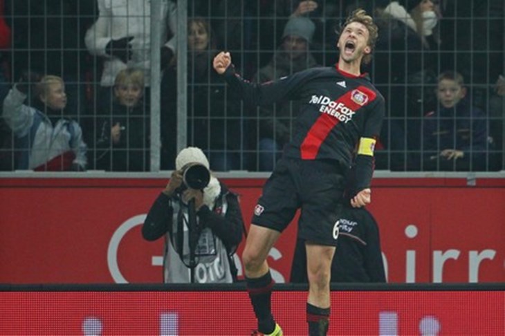 Bayer potvrdio ulogu prvog pratitelja