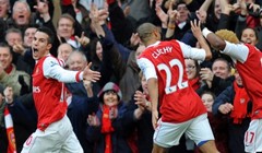 Bendtner: "Ne mogu sjediti na klupi"