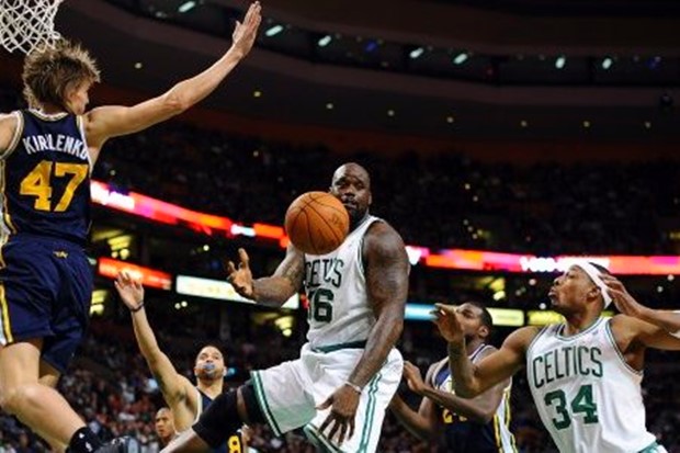 Pierce upitan, Shaq out