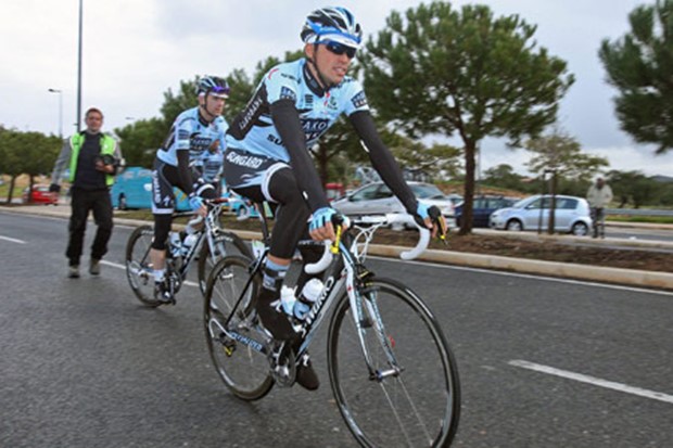 Contadoru ukinuta suspenzija