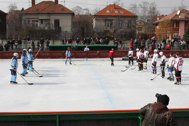 Bizoni pomeli Kune na osječkom Winter Classicu