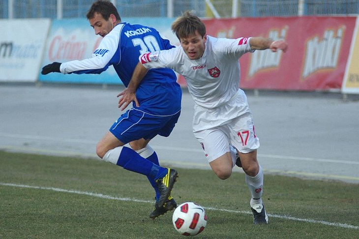 Pjesnici ispustili trijumf