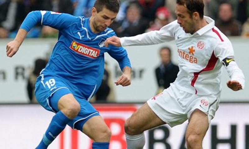 Schalke i HSV remizirali