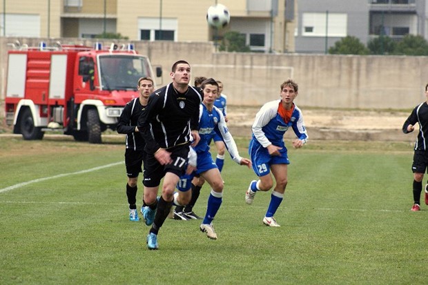 Inter doveo pojačanje iz Lokomotive