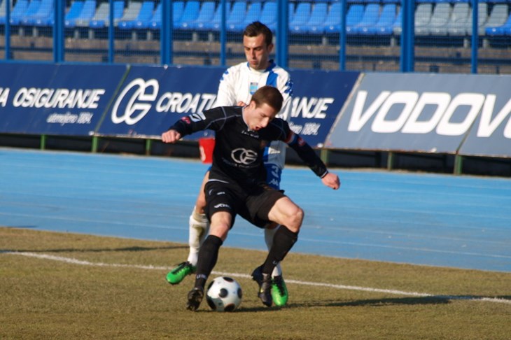 Dragovoljac prizemljio Osječane